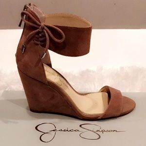 Jessica Simpson Wedges